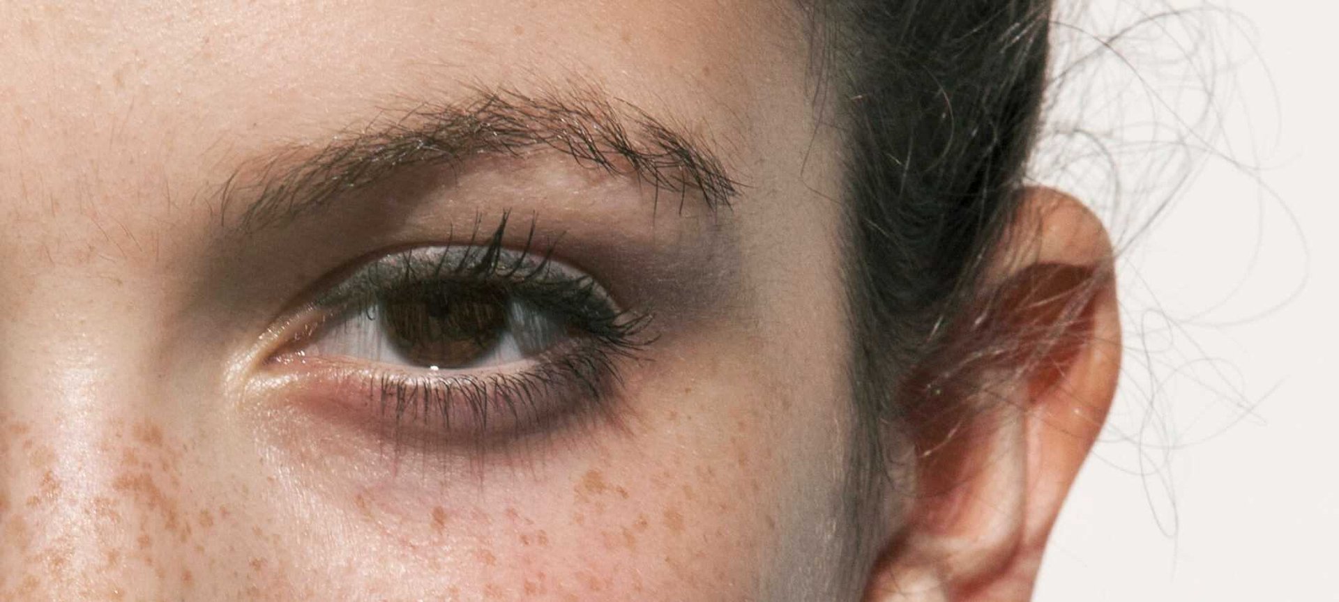 5 Brilliant Tips To Fight Against Frown Lines