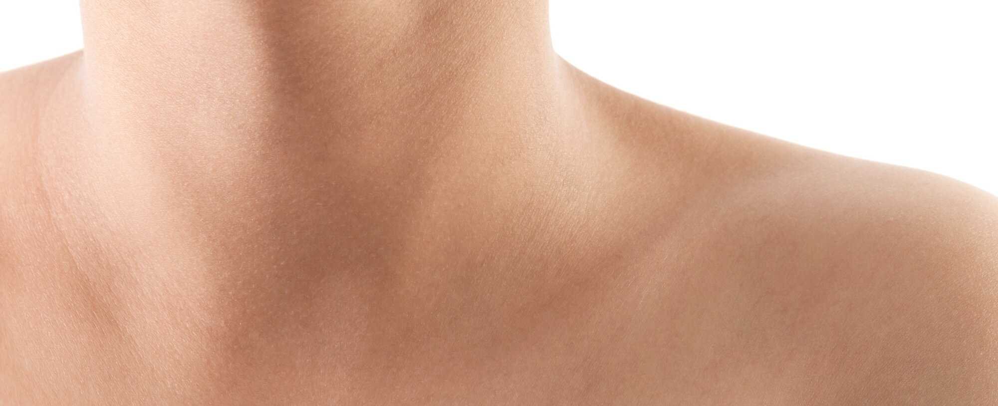 A Smooth Decollete