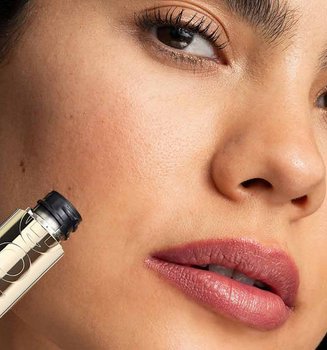 How to Remove Waterproof Mascara