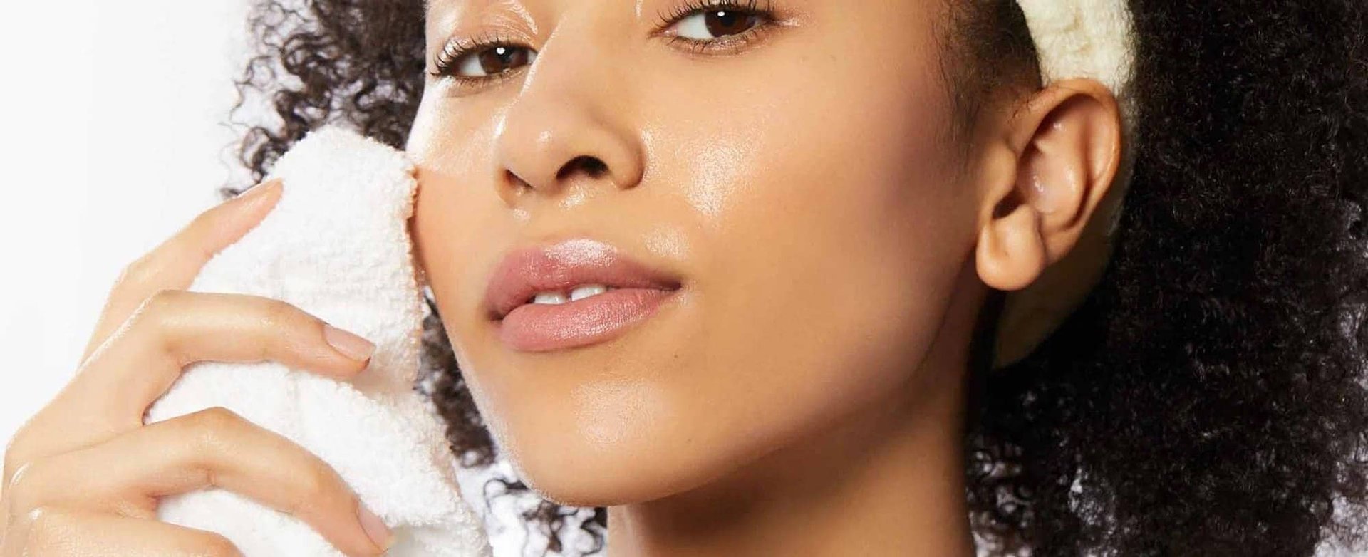 How to Control Oil on Face