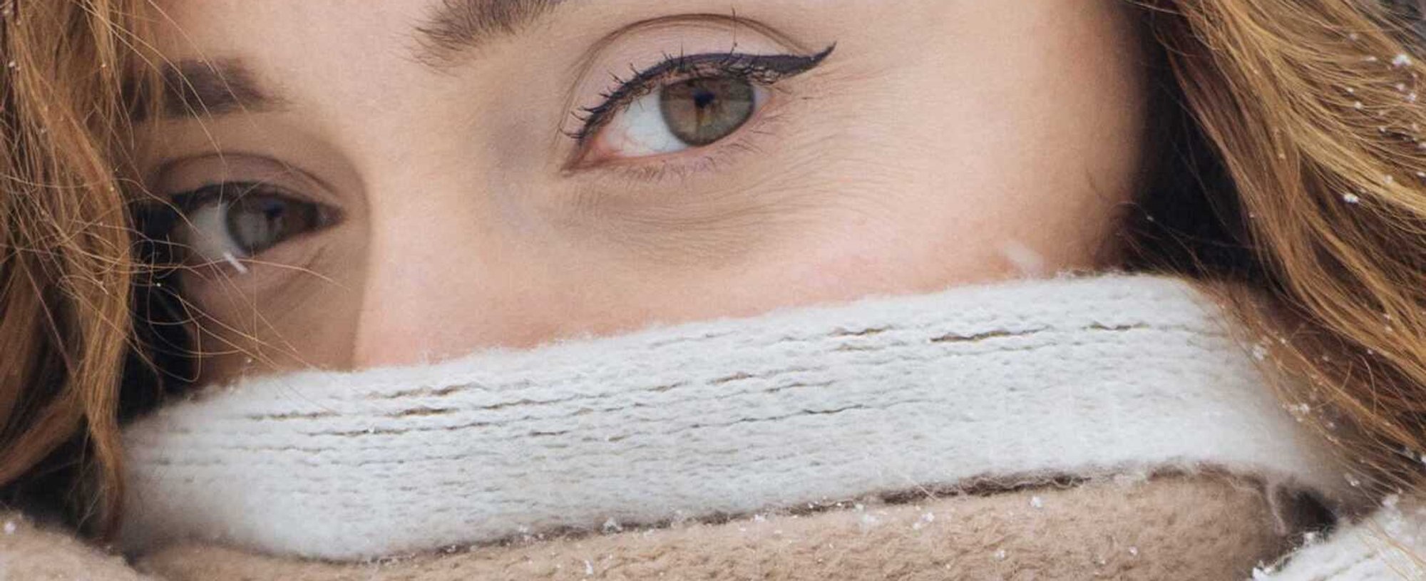 Remove Eye Makeup In 5 Easy Steps
