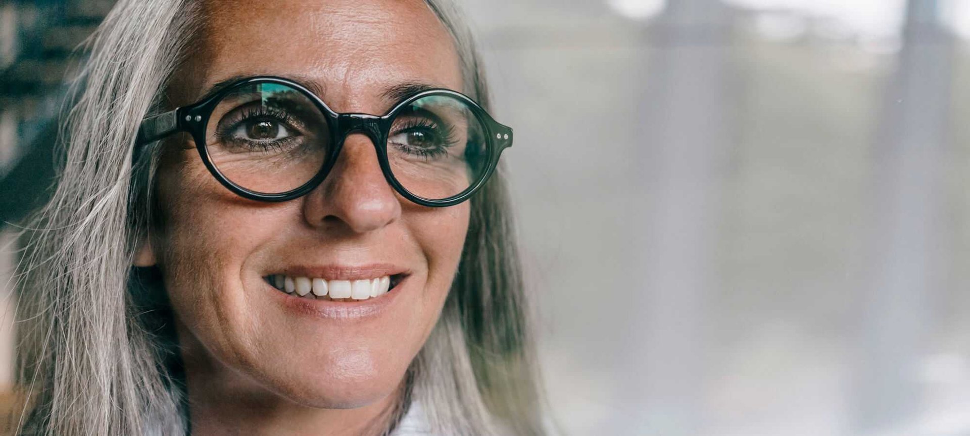 Know All About Sleep Lines & Sleep Marks Online L'Oréal Paris